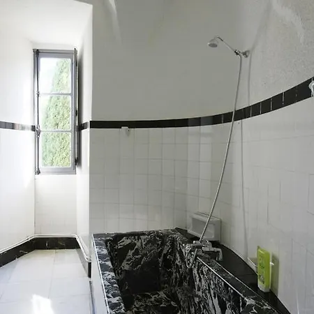 Chateau De Lugagnac بيت ضيافة